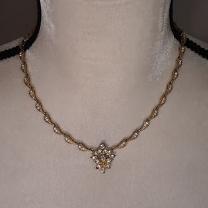 👛2/$20👛Elegant Crystal Necklace by Napier 18"